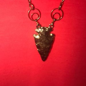 💰3/$19 💰 Vintage arrowhead necklace